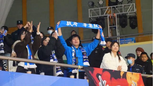 MK体育登录入口-“河北五超”辛集球迷王明辉：车轮丈量热爱 热血点亮看台